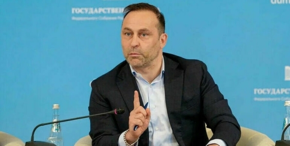 Свищев призвал проверить Боню за поддержку Усика на нарушение законодательства РФ Свищев призвал проверить Боню за поддержку Усика на нарушение законодательства РФ