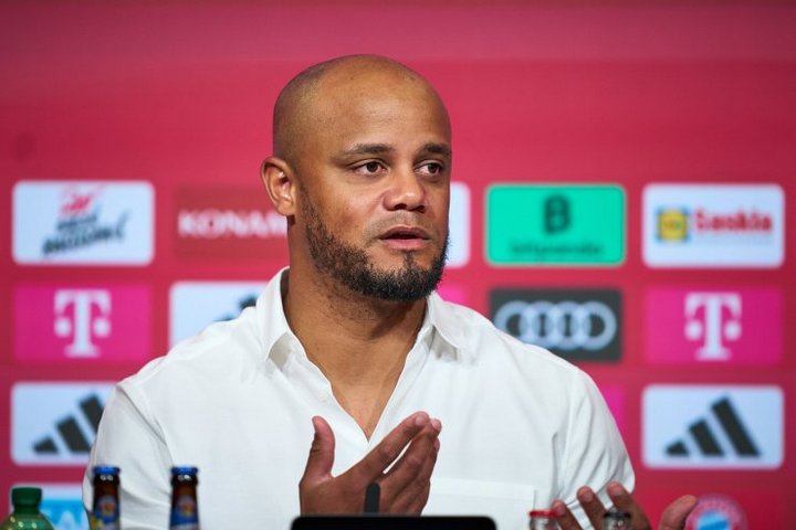 Венсан Компани о 4:0 против «Ульма»: «Мы отнеслись к сопернику со всей серьезностью и сыграли дисциплинированно» Венсан Компани о 4:0 против «Ульма»: «Мы отнеслись к сопернику со всей серьезностью и сыграли дисциплинированно»