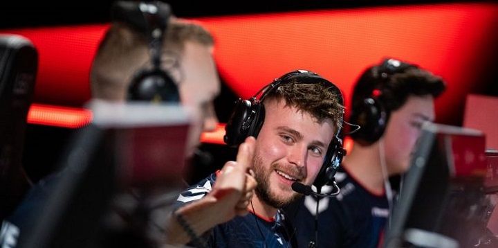 Astralis — Na'Vi. Прогноз на матч CS:GO (2 апреля 2022 года) Astralis — Na'Vi. Прогноз на матч CS:GO (2 апреля 2022 года)