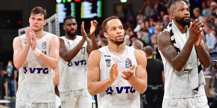 Будучность — Гамбург. Прогноз на матч Еврокубка (12 октября 2022 года) Будучность — Гамбург. Прогноз на матч Еврокубка (12 октября 2022 года)