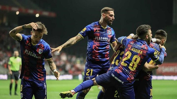 Шавиш — Мафра. Прогноз на матч Кубка Лиги Португалии (16 декабря 2022 года) Шавиш — Мафра. Прогноз на матч Кубка Лиги Португалии (16 декабря 2022 года)