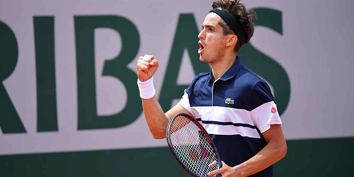Пьер-Юг Эрбер — Доминик Штрикер. Прогноз на матч ATP Кемпер (24 января 2023 года)
Пьер-Юг Эрбер — Доминик Штрикер. Прогноз на матч ATP Кемпер (24 января 2023 года)
