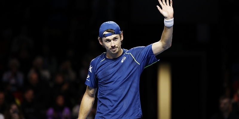Де Минаур — Монфис. Прогноз и ставки на матч Ultimate Tennis Showdown (8 декабря 2024 года)
Де Минаур — Монфис. Прогноз и ставки на матч Ultimate Tennis Showdown (8 декабря 2024 года)