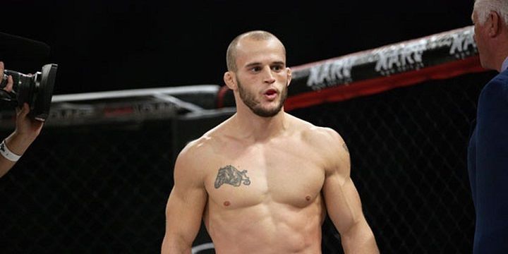 Коул Смит — Майлс Джонс. Прогноз на UFC (15 сентября 2019 года) Коул Смит — Майлс Джонс. Прогноз на UFC (15 сентября 2019 года)
